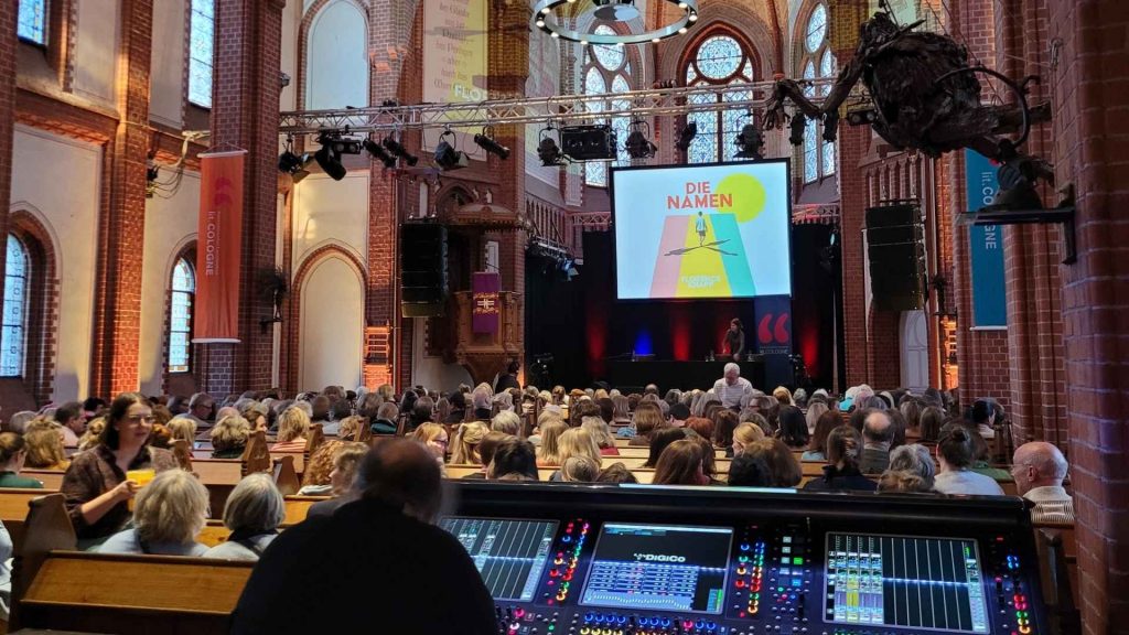 lit.cologne_Lesung Die Namen von Florence Knapp Kulturkirche Köln-Nippes